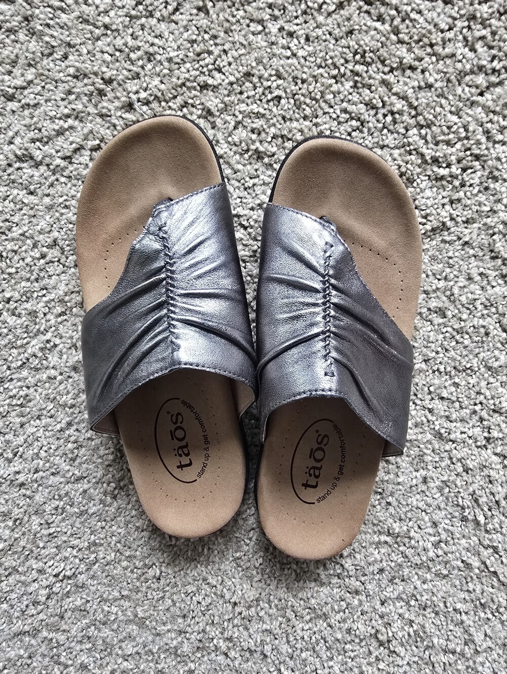 Täōs Women’s Leather Sandals